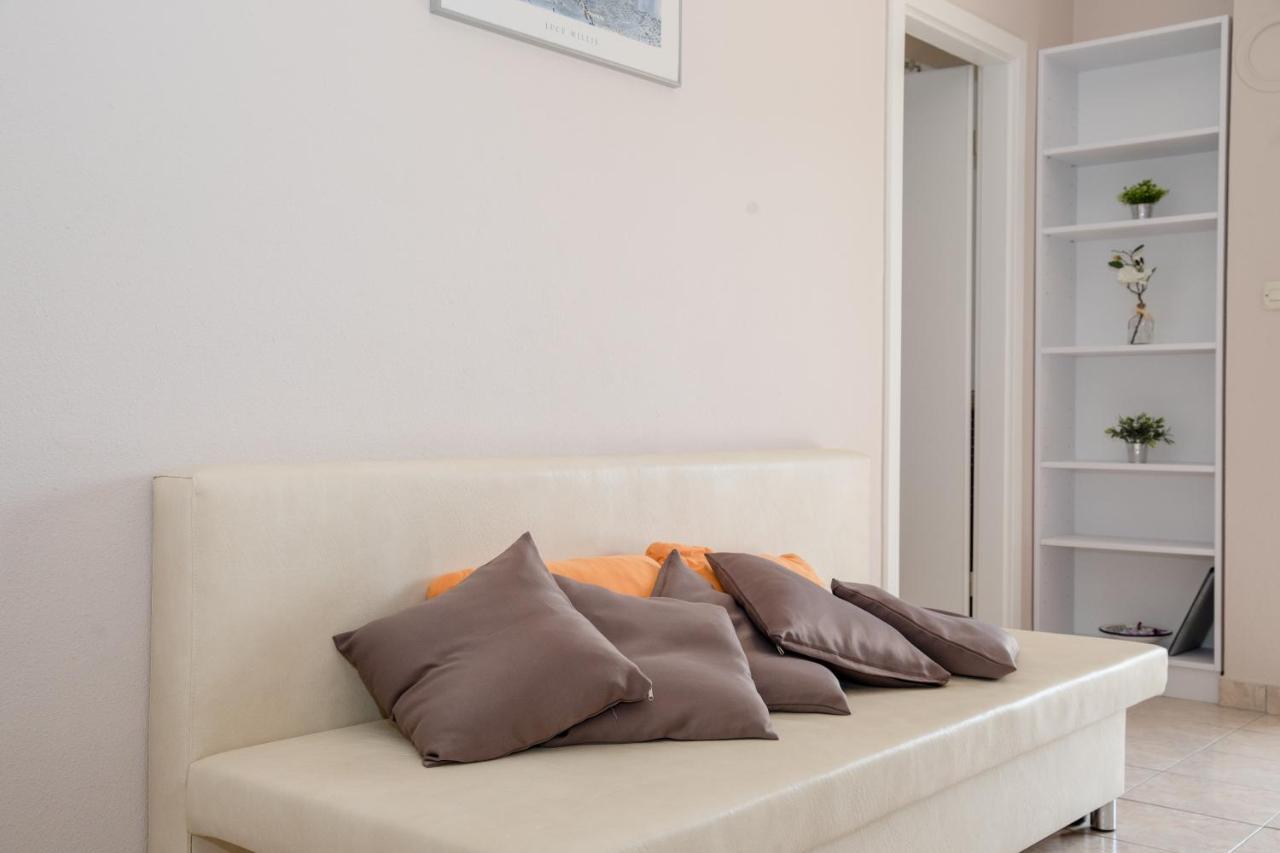 Apartmani Ana & Milo Lopar Exterior photo