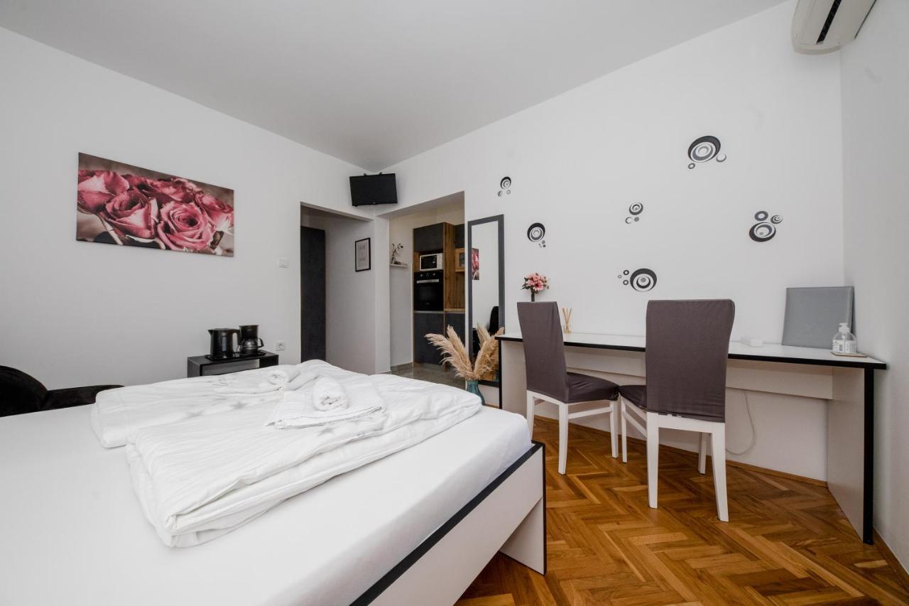 Apartmani Ana & Milo Lopar Exterior photo