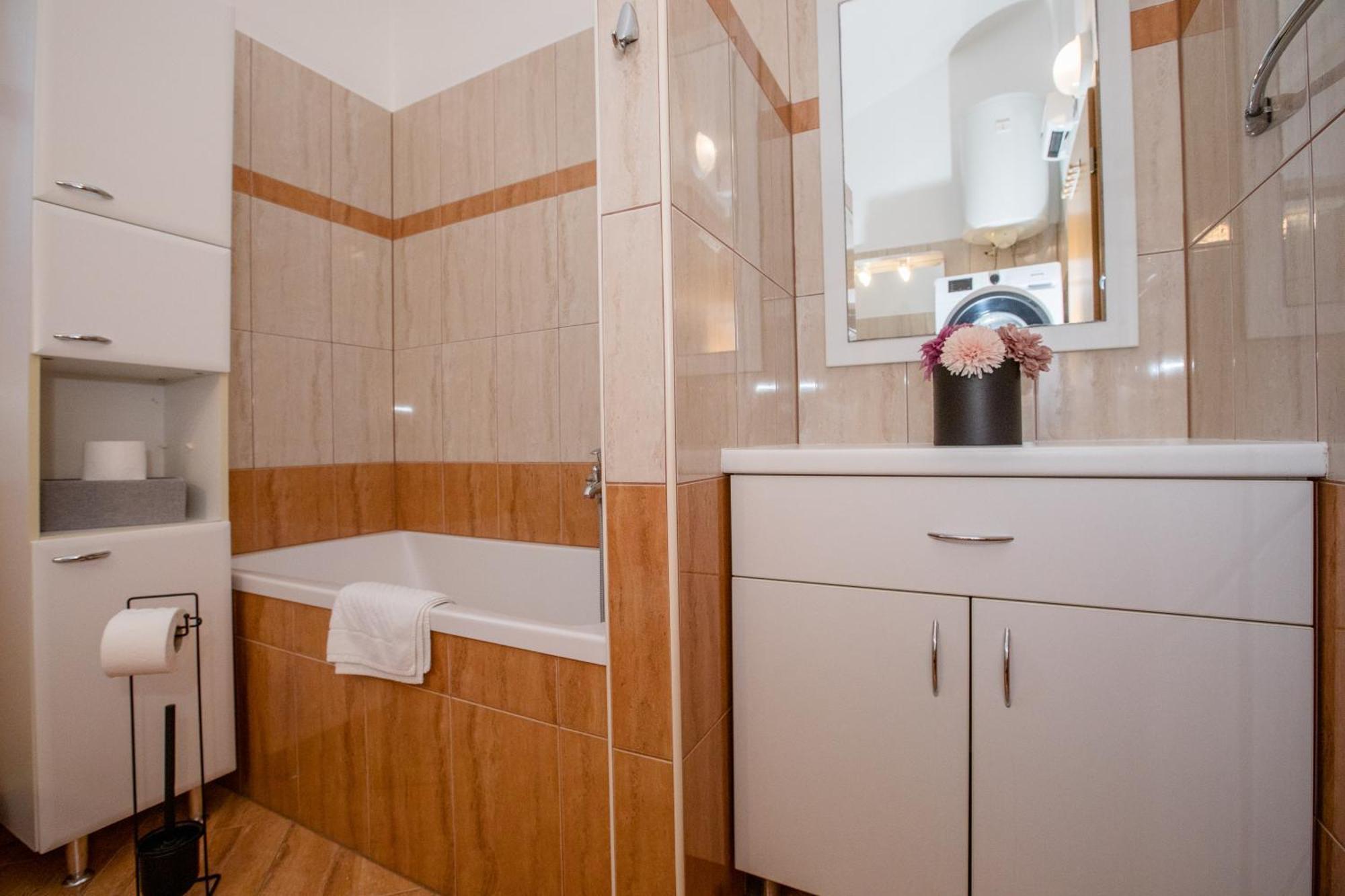 Apartmani Ana & Milo Lopar Room photo